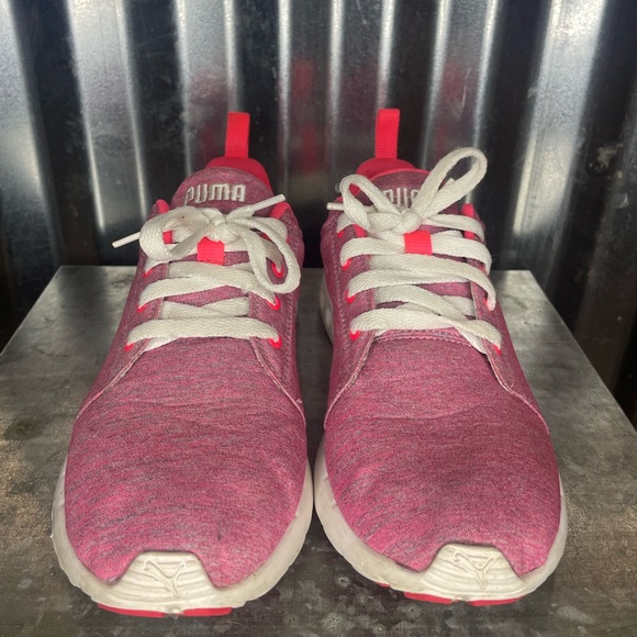 Puma Women’s Pink and White Tennis Shoes, Size 8 - Picture 3 of 6